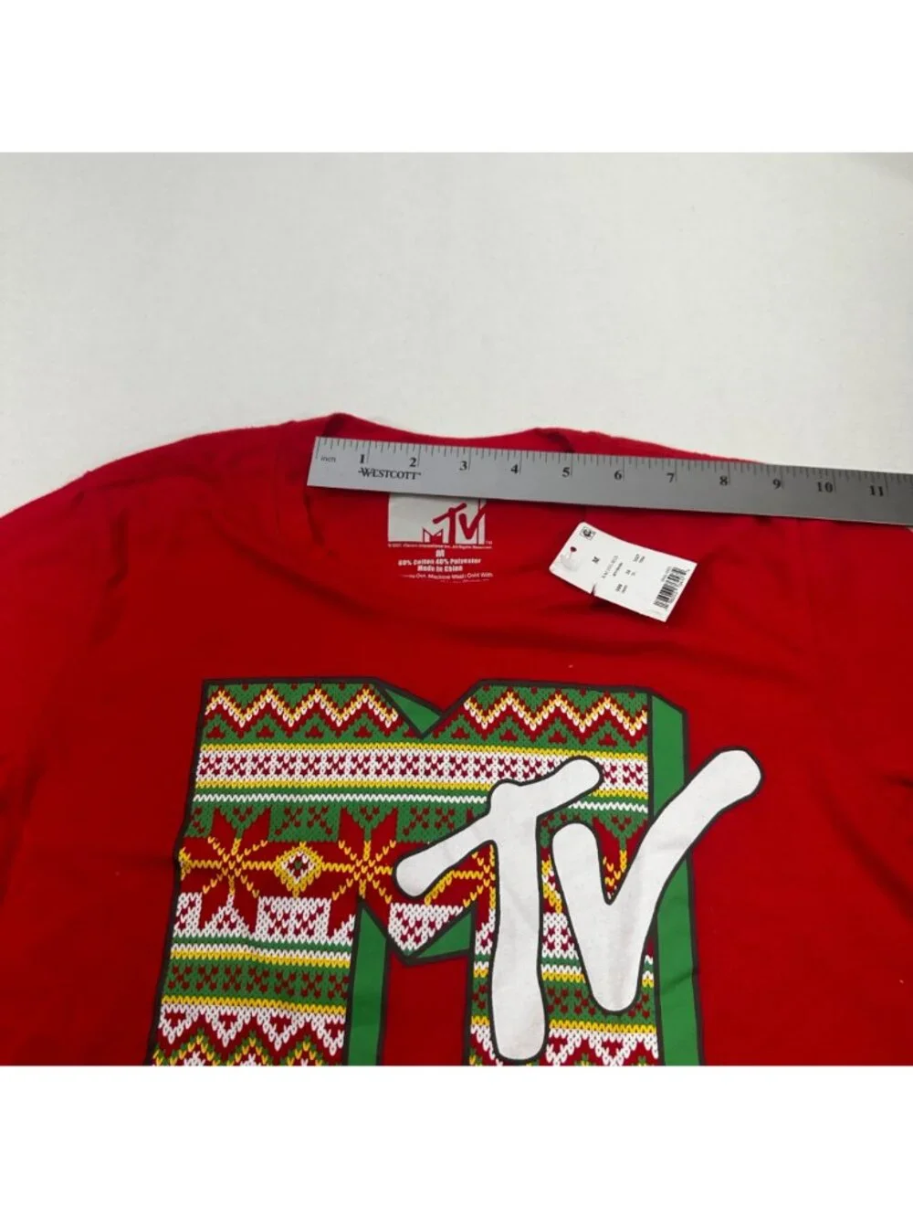 MTV Women's Size Medium Tee Shirt Holiday Graphic Short Sleeve Red New With Tags